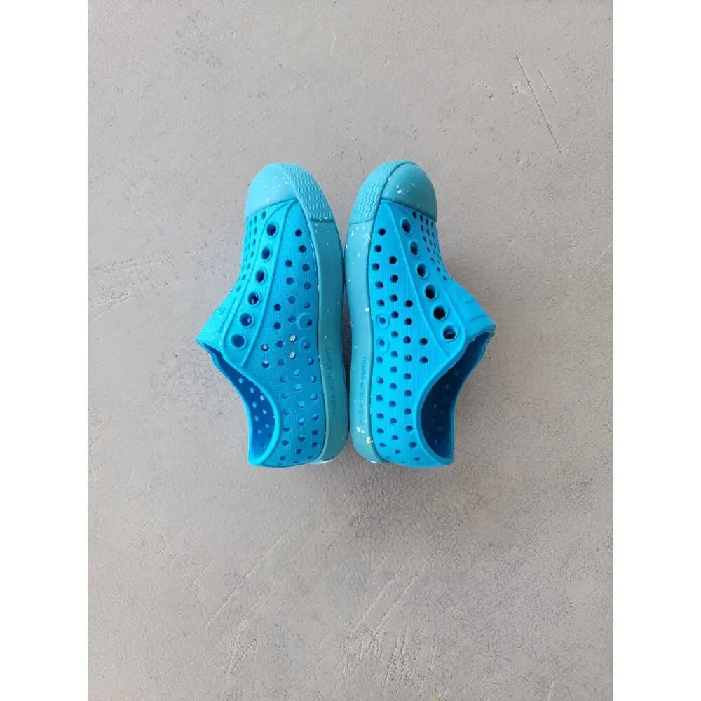 Native Jefferson Bloom Speckled Blue Rubber Slip-On Sneakers Size 4 (Baby)‎
